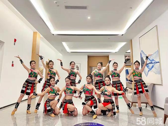 本地演藝團(tuán) 一站式專業(yè)慶典演繹服務(wù)，點(diǎn)亮您的每一個(gè)重要時(shí)刻